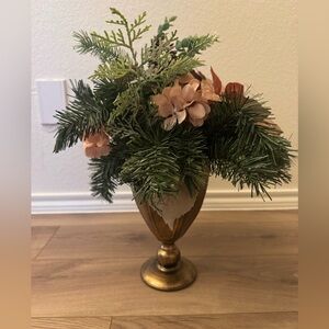 NWOT Christmas Floral Vase
